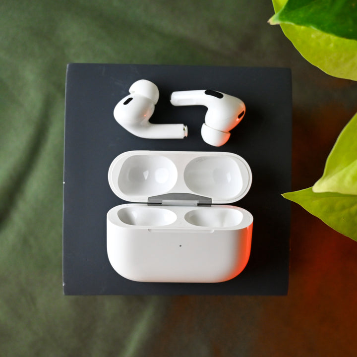 Younique's Super Aerpods Wireless Earphones with High Quality Sound & Noise Cancellation Feature (3 Months Warranty)