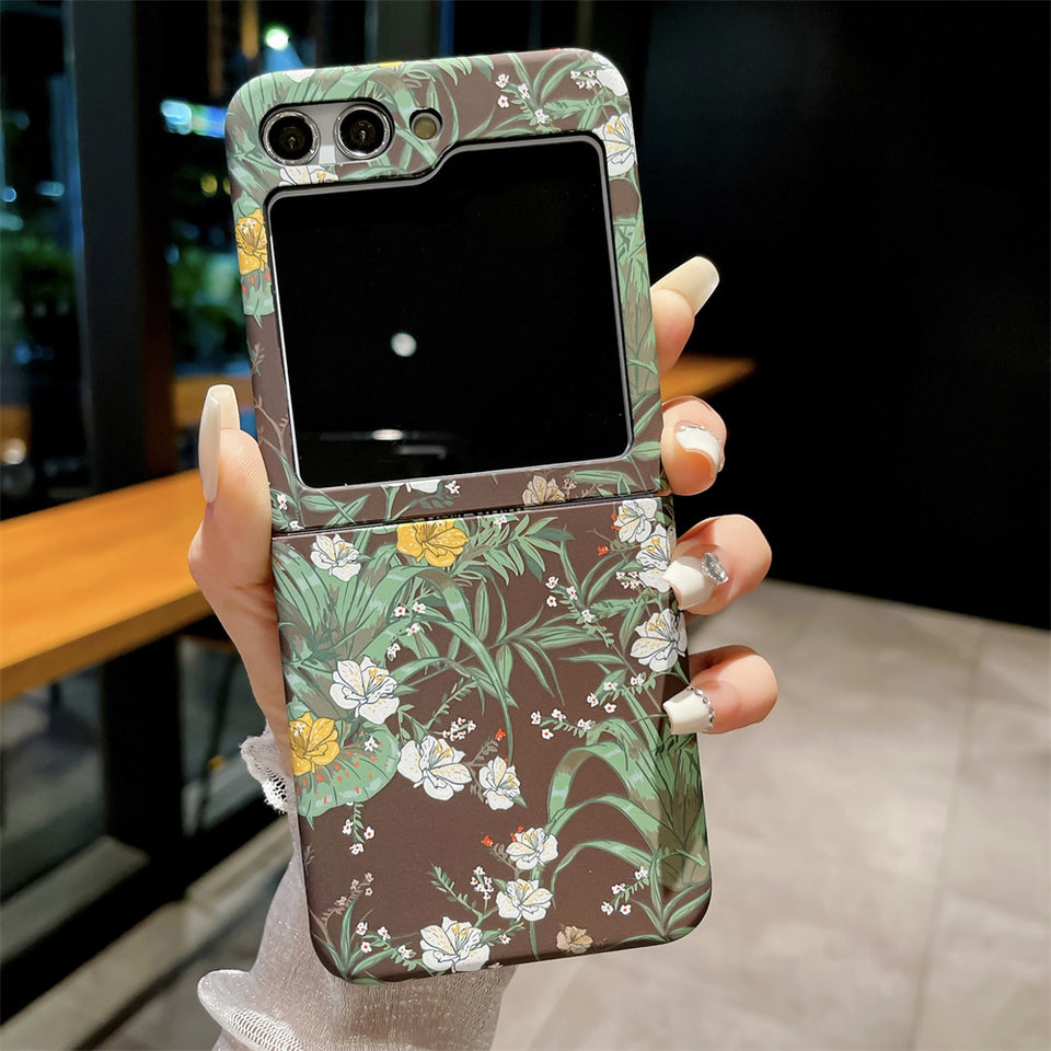 Galaxy Z Flip5 Ultra Thin Floral Hard Shell Case